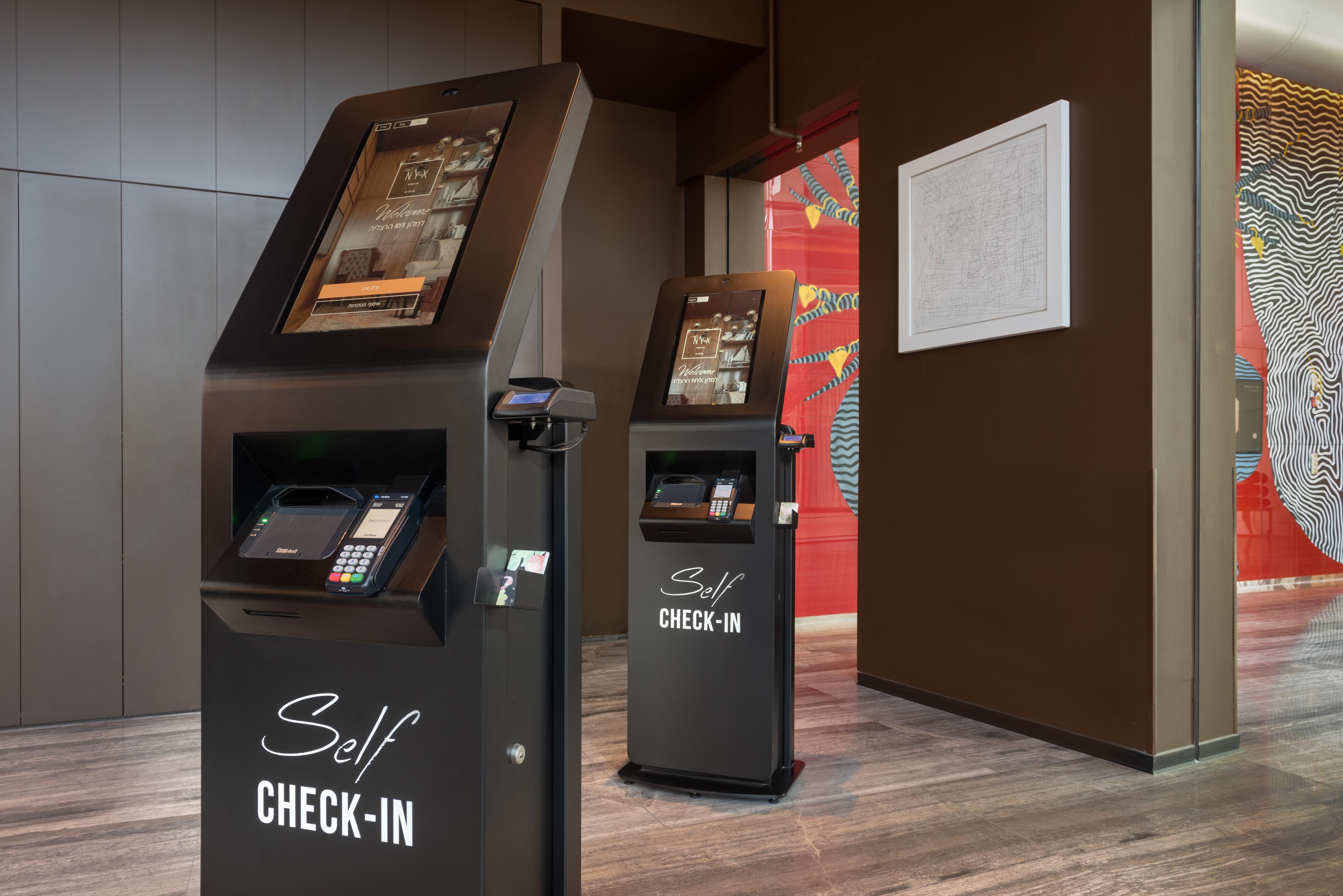 荷兹利亚nyx酒店 Herzelia 外观 照片